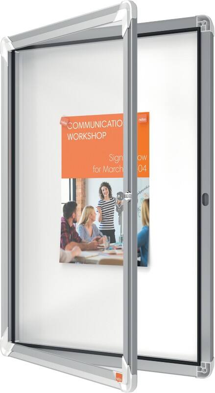 Nobo Premium Plus Magnetischer Abschließbarer Schaukasten 1902577 Für den Außenbereich Wandmontierbar Alurahmen Klapptür aus Sicherheitsglas 4xA4 Weiß 494 x 668 mm